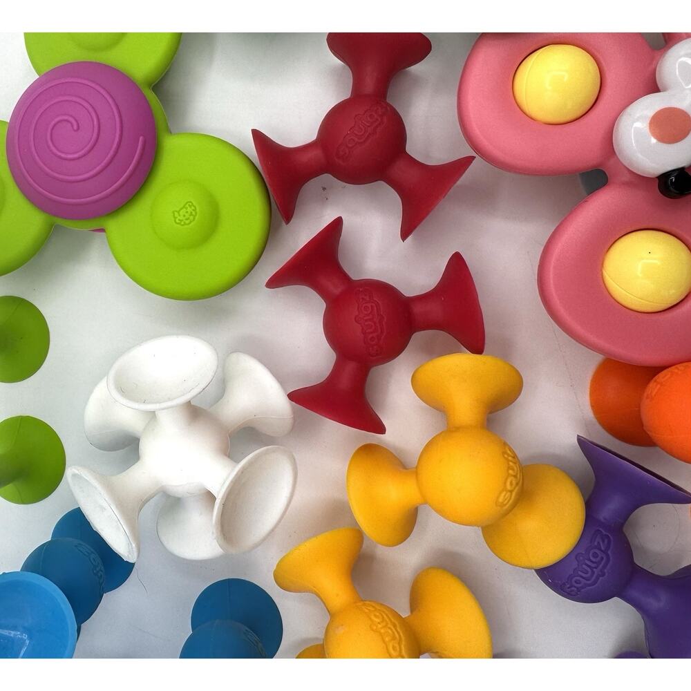Fat Brain Toys Whirly Squigz Suction Little Brainies Suckers Lot of 25 - Picture 7 of 11